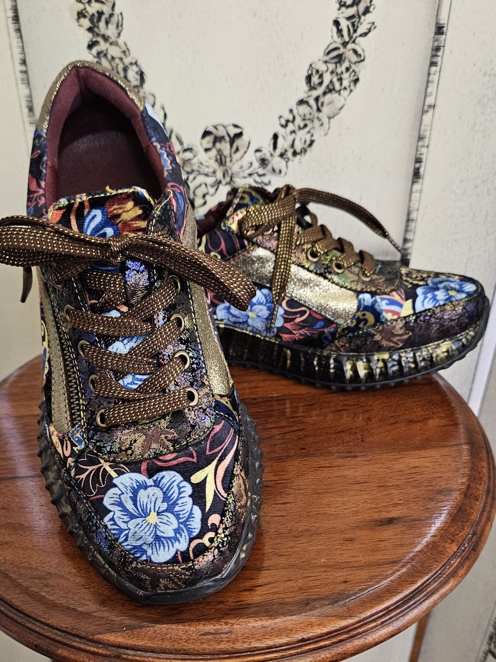 L'ARTISTE SPRING STEP ALIANNA GOLD MULTI FLORAL
